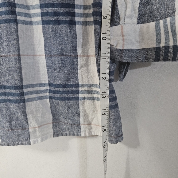 Liz Claiborne White And Blue Half Button Blouse! - Picture 4 of 4